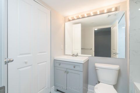 Photo 18 at 79 - 9 Windermere Avenue, Swansea, Toronto