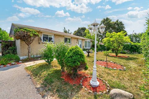 Photo 1 at 356 Burrows Hall Boulevard, Malvern, Toronto
