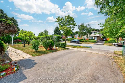 Photo 6 at 356 Burrows Hall Boulevard, Malvern, Toronto