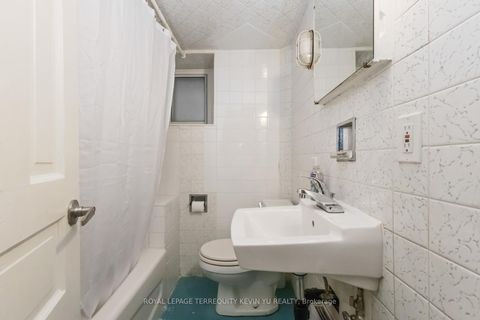Photo 32 at 23 Kenneth Avenue, High Park North, Toronto