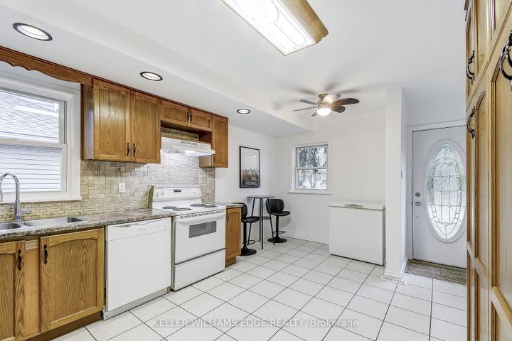 Photo 2 at 1470 Fisher Avenue, Mountainside, Burlington