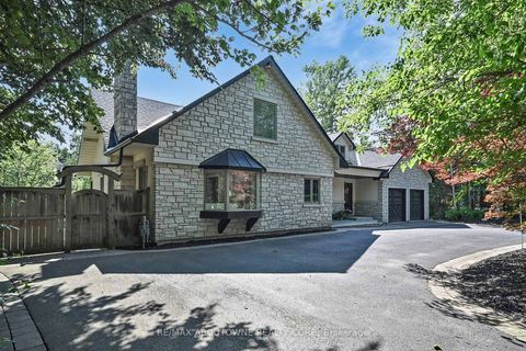 Photo 2 at 152 Elton Park Road, MO Morrison, Oakville