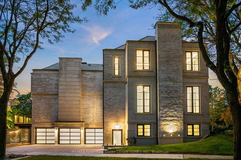 Photo 3 at 27 Penwood Crescent, Don Mills, Toronto
