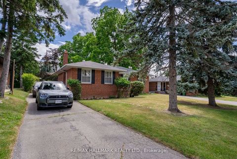 Photo 2 at 5 Tinder Crescent, Victoria Village, Toronto