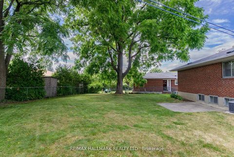 Photo 3 at 5 Tinder Crescent, Victoria Village, Toronto