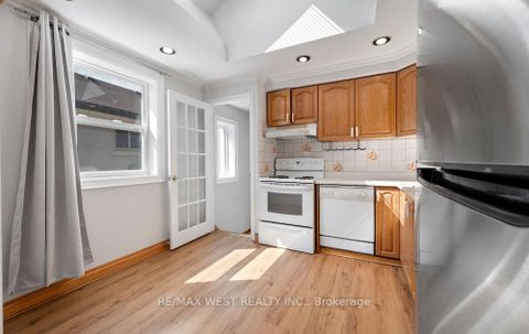 Photo 10 at 6 Robindale Avenue, Alderwood, Toronto Photo 10 at 6 Robindale Avenue, Alderwood, Toronto