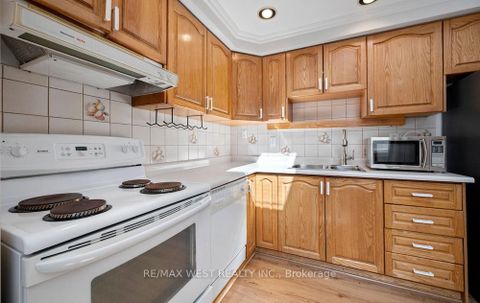 Photo 12 at 6 Robindale Avenue, Alderwood, Toronto