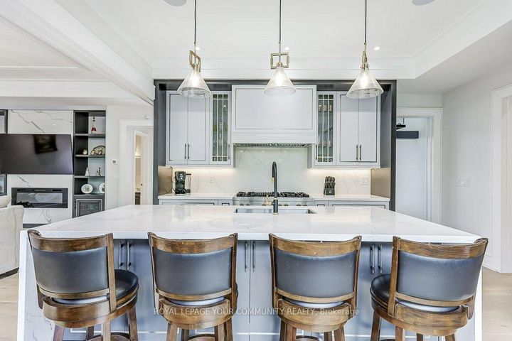 Photo 11 at 2 Hemford Crescent, Don Mills, Toronto