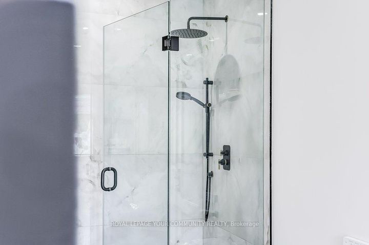 Photo 19 at 2 Hemford Crescent, Don Mills, Toronto