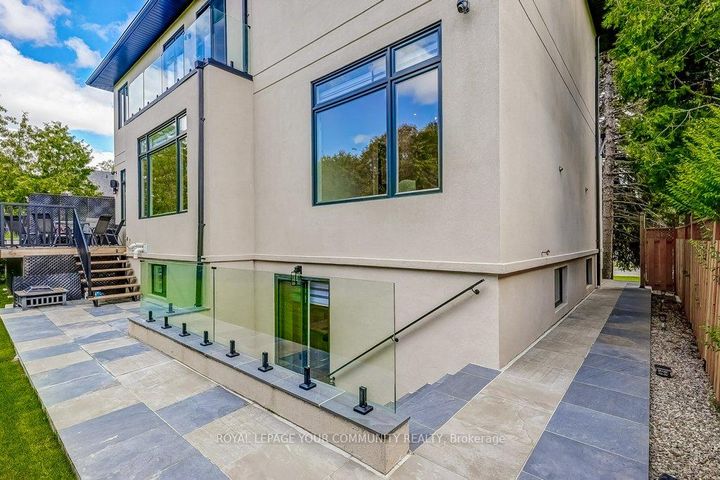 Photo 34 at 2 Hemford Crescent, Don Mills, Toronto