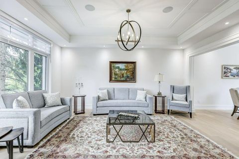 Photo 5 at 2 Hemford Crescent, Don Mills, Toronto