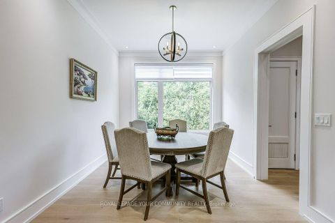 Photo 7 at 2 Hemford Crescent, Don Mills, Toronto