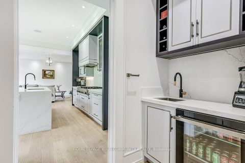 Photo 9 at 2 Hemford Crescent, Don Mills, Toronto