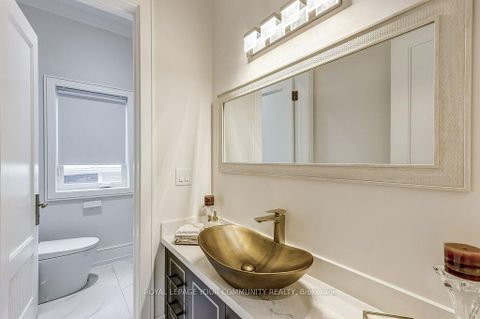 Photo 15 at 2 Hemford Crescent, Don Mills, Toronto