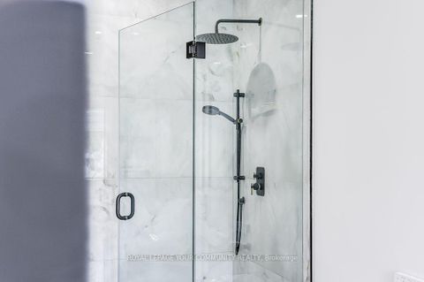 Photo 19 at 2 Hemford Crescent, Don Mills, Toronto