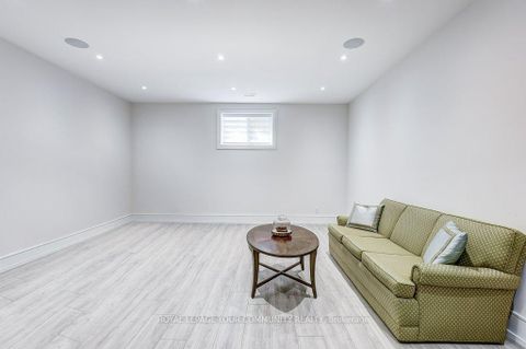 Photo 32 at 2 Hemford Crescent, Don Mills, Toronto