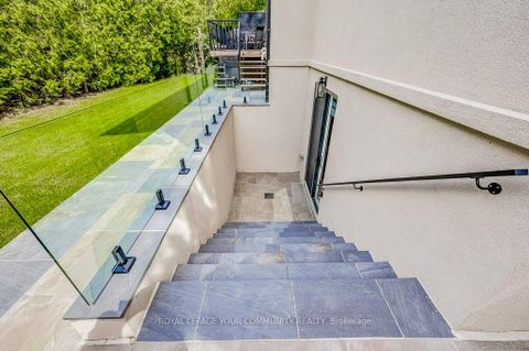 Photo 35 at 2 Hemford Crescent, Don Mills, Toronto