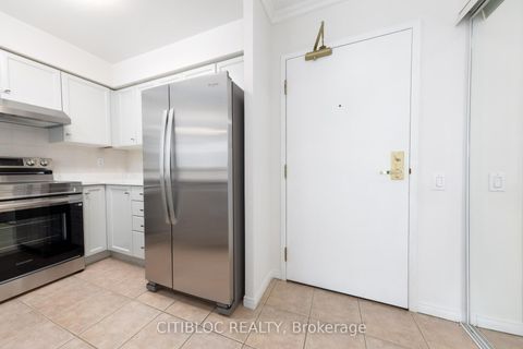 Photo 4 at 508 - 1 Emerald Lane, Yorkhill, Vaughan
