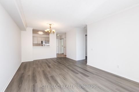Photo 11 at 508 - 1 Emerald Lane, Yorkhill, Vaughan