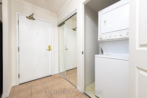 Photo 15 at 508 - 1 Emerald Lane, Yorkhill, Vaughan