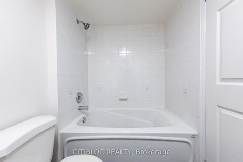 Photo 25 at 508 - 1 Emerald Lane, Yorkhill, Vaughan