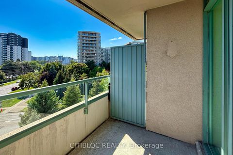 Photo 26 at 508 - 1 Emerald Lane, Yorkhill, Vaughan