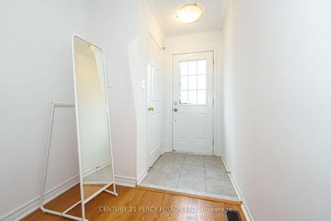 Photo 3 at 119 Torbarrie Road, CFB, Toronto