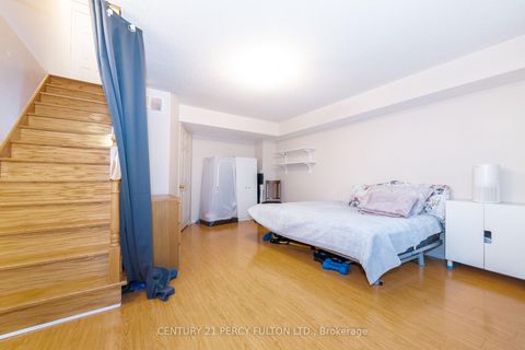 Photo 36 at 119 Torbarrie Road, CFB, Toronto