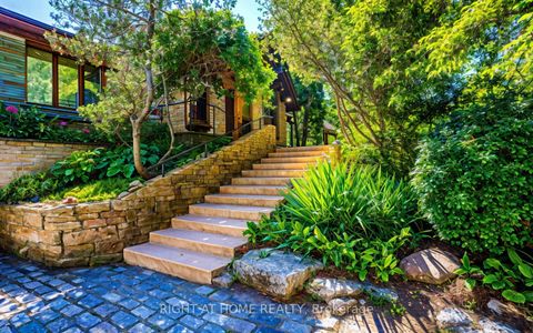 Photo 1 at 33 Post Road, York Mills, Toronto Photo 1 at 33 Post Road, York Mills, Toronto