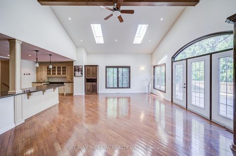 Photo 9 at 20 Blackforest Drive, Oak Ridges, Richmond Hill
