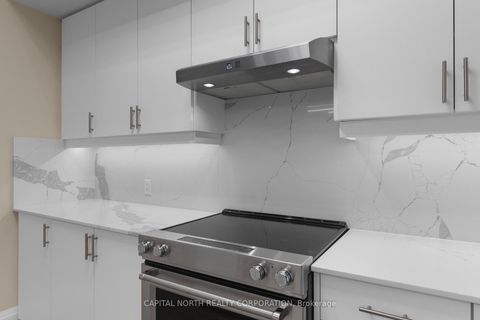 Photo 10 at 610 - 9000 Jane Street, Vellore Village, Vaughan