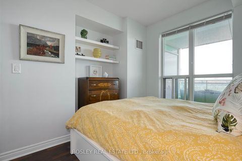 Photo 9 at 326 - 60 Fairfax Crescent, Birchmount, Toronto