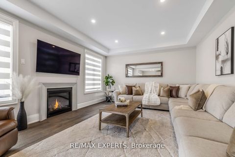 Photo 11 at 75 Bethpage Crescent, Glenway Estates, Newmarket