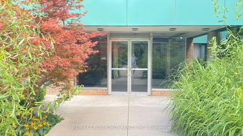 Photo 2 at 302 - 30 Elm Avenue, Moore Park, Toronto