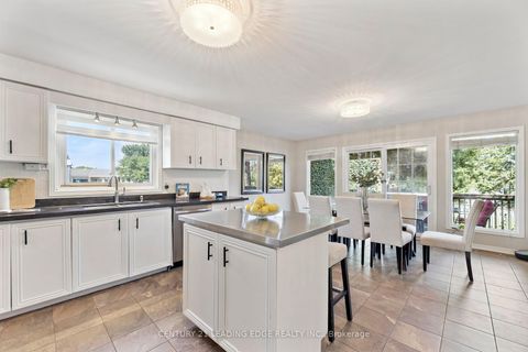 Photo 11 at 25 Strawberry Hills Drive, Milliken, Toronto