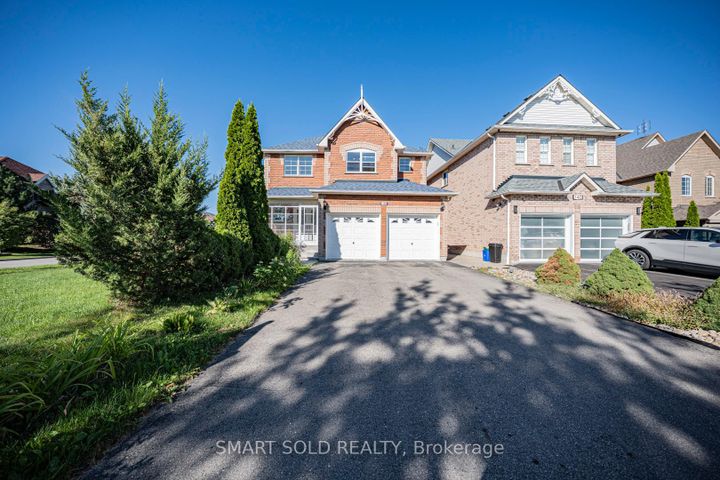 Photo 1 at 140 English Oak Drive, Oak Ridges Lake Wilcox, Richmond Hill