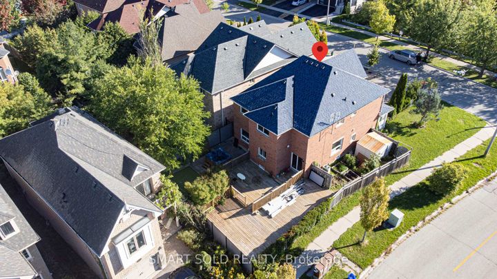 Photo 6 at 140 English Oak Drive, Oak Ridges Lake Wilcox, Richmond Hill