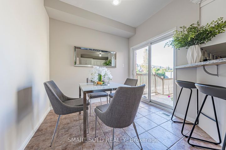 Photo 25 at 140 English Oak Drive, Oak Ridges Lake Wilcox, Richmond Hill