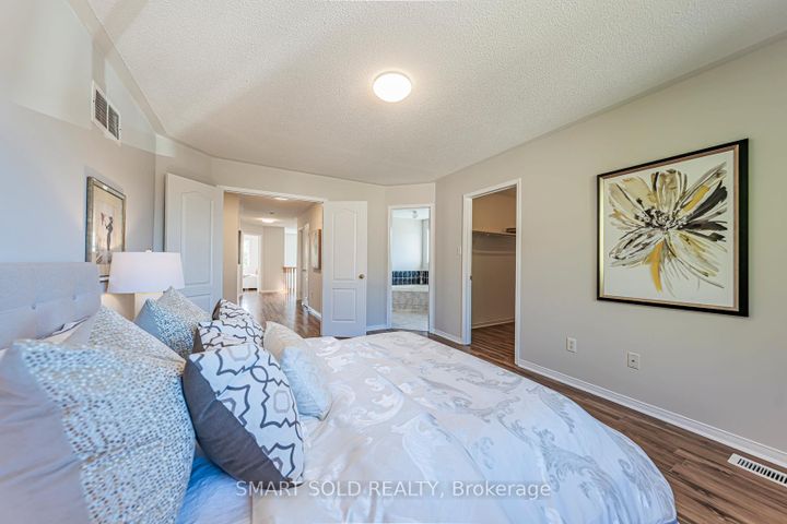 Photo 29 at 140 English Oak Drive, Oak Ridges Lake Wilcox, Richmond Hill