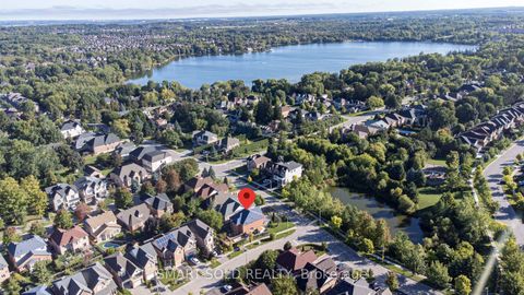 Photo 3 at 140 English Oak Drive, Oak Ridges Lake Wilcox, Richmond Hill