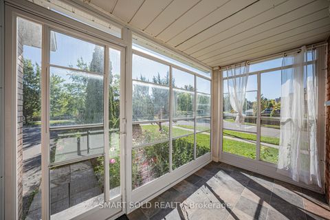Photo 8 at 140 English Oak Drive, Oak Ridges Lake Wilcox, Richmond Hill