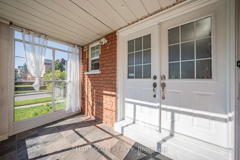 Photo 9 at 140 English Oak Drive, Oak Ridges Lake Wilcox, Richmond Hill