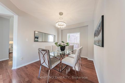 Photo 12 at 140 English Oak Drive, Oak Ridges Lake Wilcox, Richmond Hill