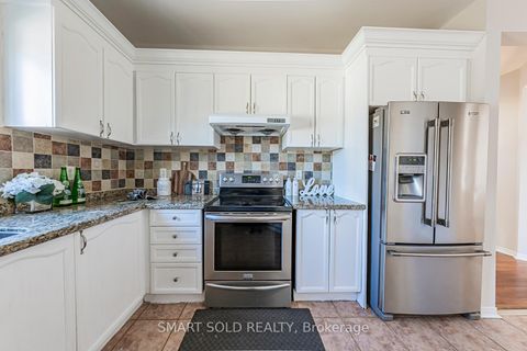 Photo 23 at 140 English Oak Drive, Oak Ridges Lake Wilcox, Richmond Hill