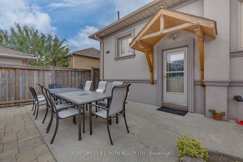 Photo 10 at 193 Epsom Downs Drive, CFB, Toronto