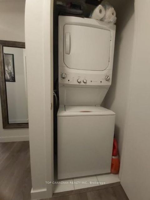 Photo 10 at 3302 - 8 Eglinton Avenue E, Mount Pleasant West, Toronto