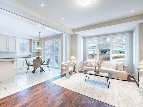 Photo 8 at 115 BEAVERIDGE Avenue W, GO Glenorchy, Oakville