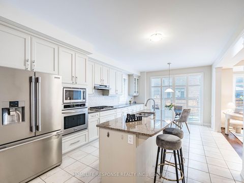 Photo 11 at 115 BEAVERIDGE Avenue W, GO Glenorchy, Oakville
