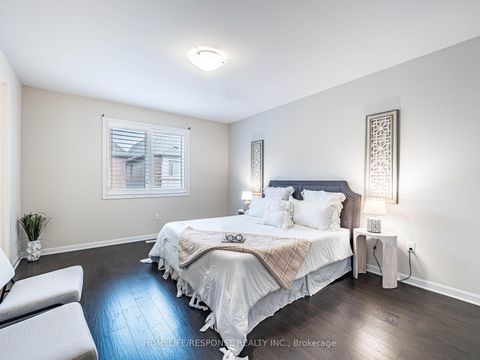 Photo 18 at 115 BEAVERIDGE Avenue W, GO Glenorchy, Oakville