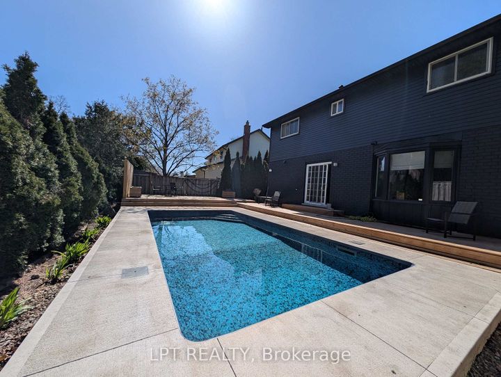 Photo 5 at 680 Powell Court, Brant, Burlington